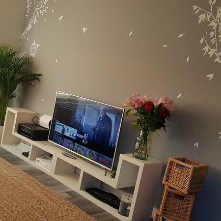 Marston GreenNew Contemporary Flat Minutes From Airport & Necアパートメント エクステリア 写真