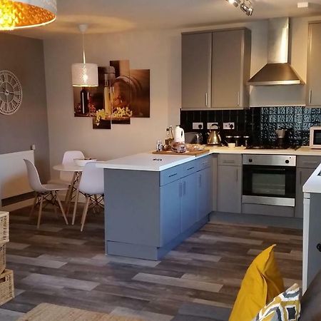 Marston GreenNew Contemporary Flat Minutes From Airport & Necアパートメント エクステリア 写真