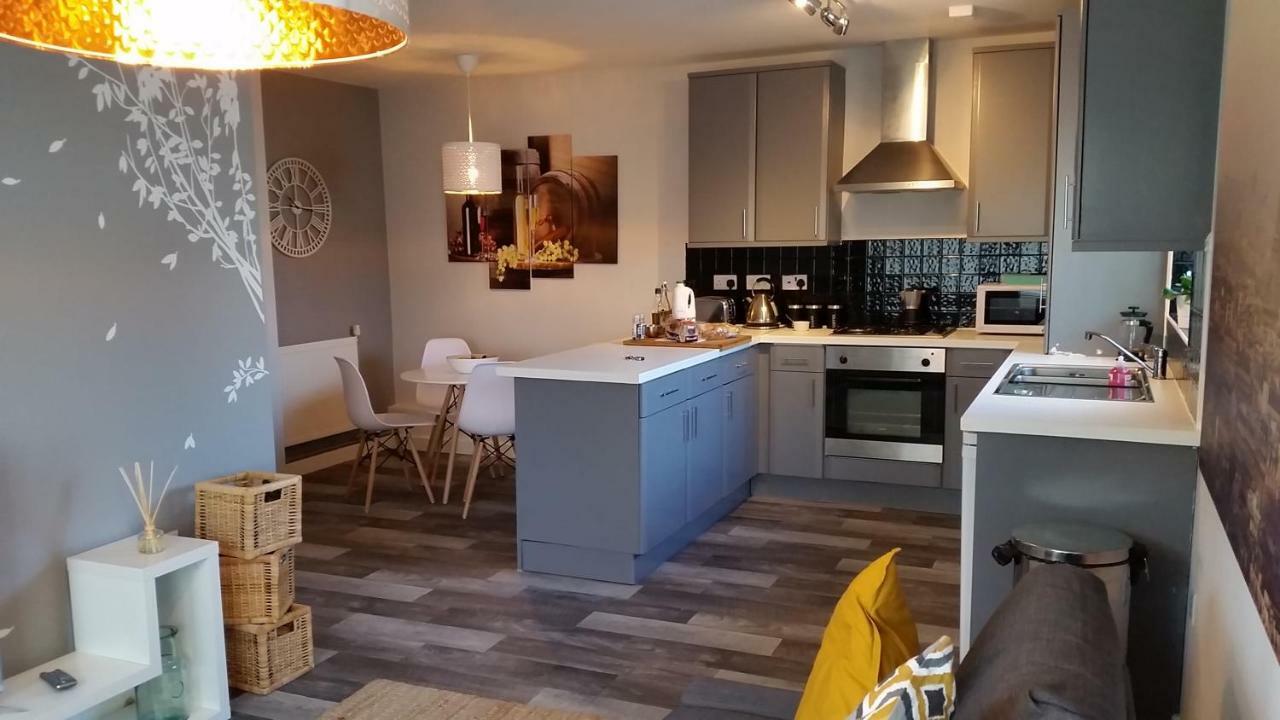 Marston GreenNew Contemporary Flat Minutes From Airport & Necアパートメント エクステリア 写真